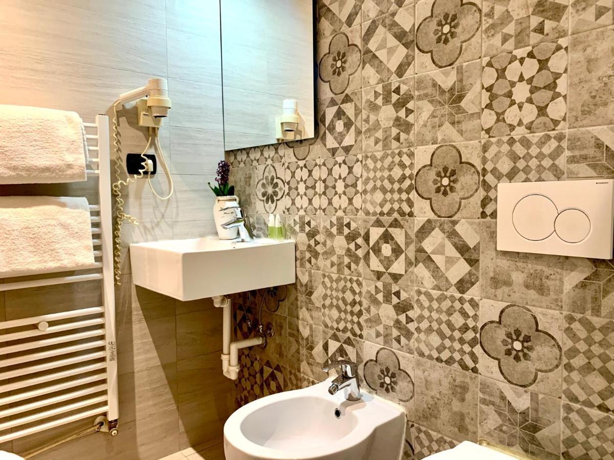 Hotel Astrid Milano Dış mekan fotoğraf